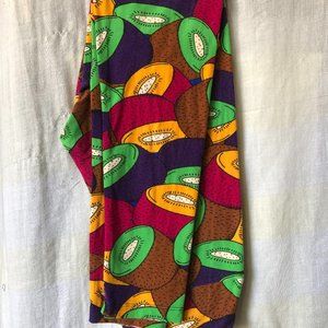 OS LuLaRoe Leggings - Multicolored Kiwis